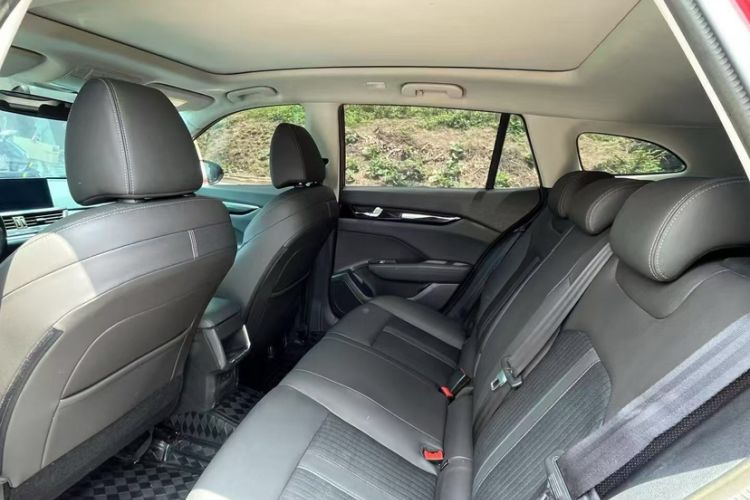 Used Dongfeng Aeolus Yixuan GS 2020 230T Automatic Yueyu Version Interior 3