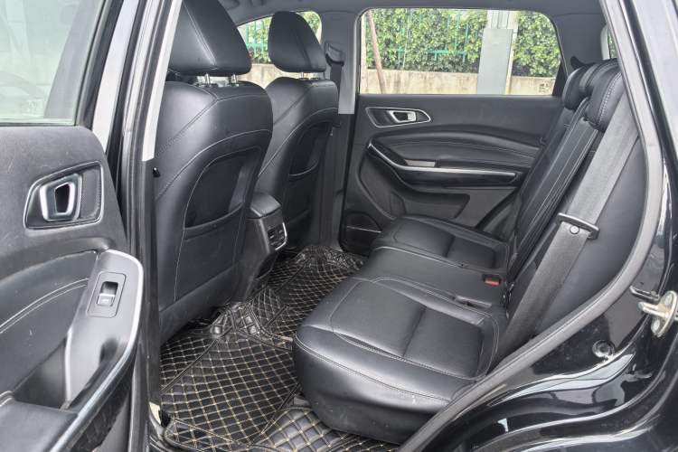 Used Chery Tiggo 8 2018 1.5 TCI Manual Luxury 7-Seater Interior 2