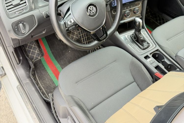 Used Volkswagen Golf 2018 1.6L Automatic Comfort Model Interior 2