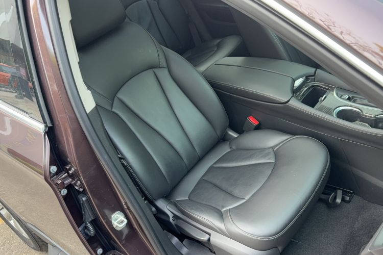 Used Buick Envision 2019 20T Two-Wheel Drive Elite Version China VI Standard Right Front Seat