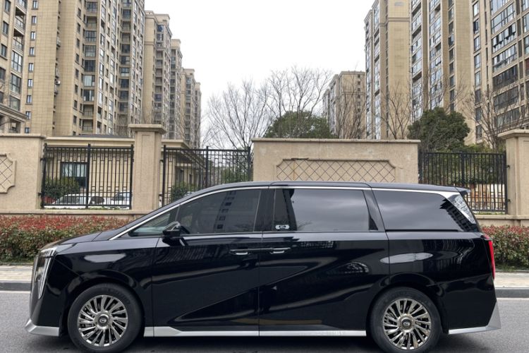 Used GAC Trumpchi M8 2023 Zongshi Series Dual-Motor YuZun Edition Exterior 5