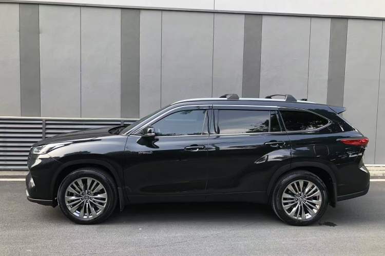 Used Toyota Highlander 2022 Dual-Engine 2.5L Four-Wheel Drive Prestige Version 7 Seats
