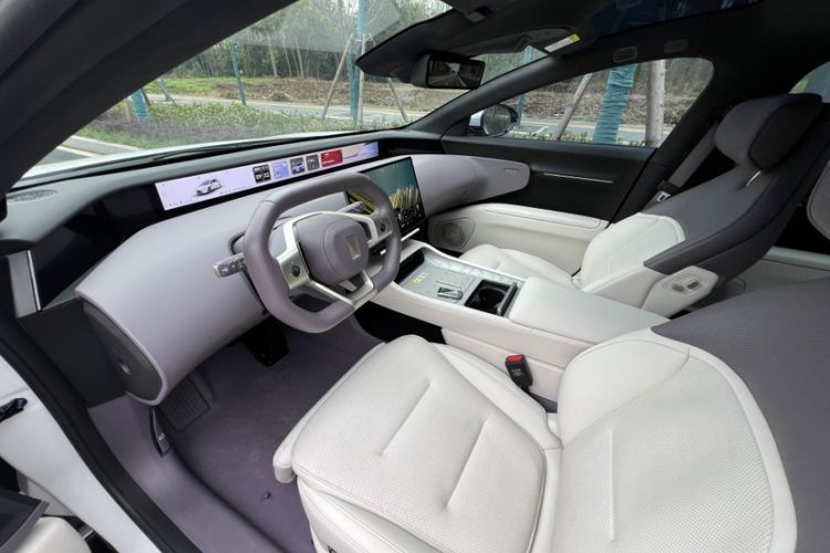 Used Avatr 12 2025 Ultra Extended-Range Edition