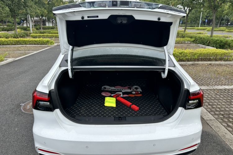 Used Roewe i6 MAX New Energy 2023 EV 420 Skyroof Special Edition