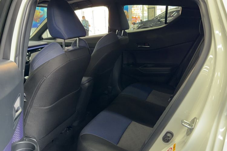 Used Toyota C-HR 2020 2.0L Leading Edition Interior 1