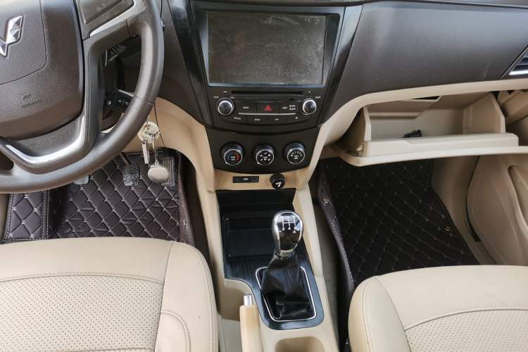 Used Wuling Hongguang 2015 1.5L S1 Comfort China V Standard
