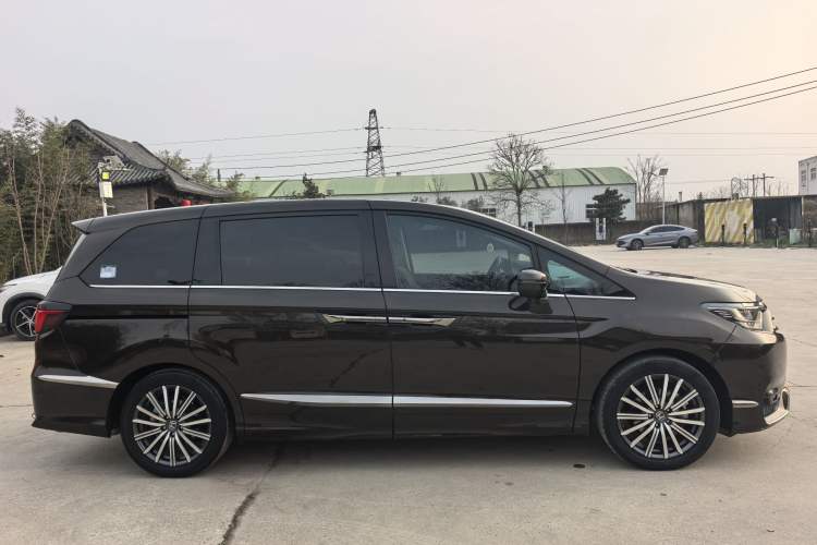 Used Honda Elysion 2024 2.0L eHEV Luxury Edition