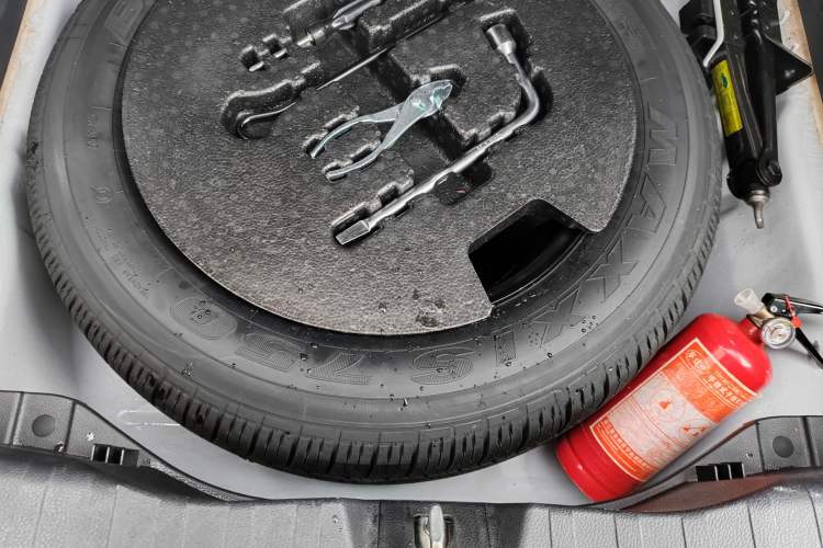 Used Haval H6 2016 Upgraded Model 1.5T Automatic Two-Wheel Drive Elite Version
