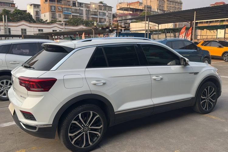 Used Volkswagen T-ROC 2022 280TSI DSG Two-Wheel Drive Elite PLUS Exterior 2