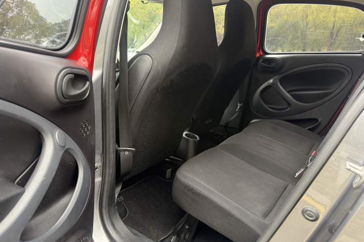 Used smart forfour 2016 1.0L 52 kW Dynamic Edition