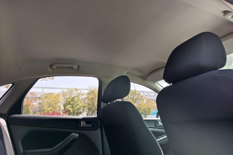 Used Ford Focus 2013 Hatchback Classic 1.8L Automatic Base Model
