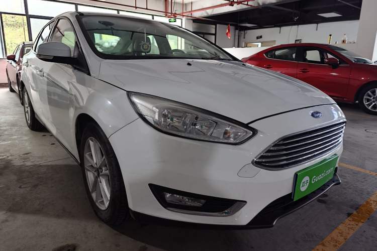 Used Ford Focus 2015 Sedan 1.6L Automatic Trend Model Exterior 2