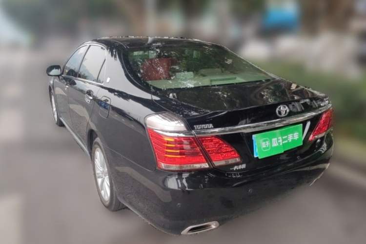 Used Toyota Crown 2012 2.5L Royal Leather Edition