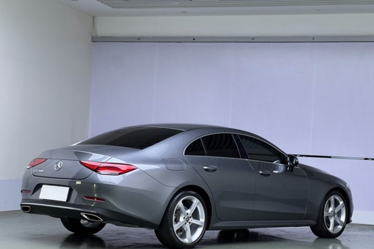 Used Mercedes-Benz CLS 2018 CLS 300 Dynamic Edition Exterior 1