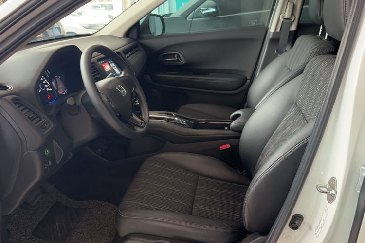 Used Honda Vezel 2016 1.8L CVT Front-Wheel Drive Pioneer Edition
