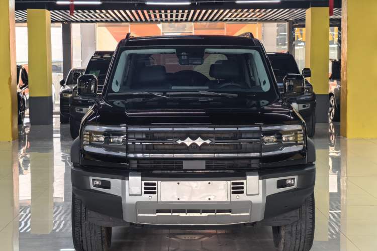 Used Formula Leopard 5 2023 Navigator Edition
