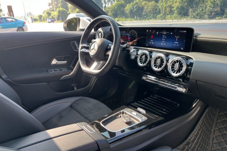 Used Mercedes-Benz CLA 2024-Year Facelifted CLA 200