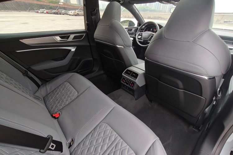 Used Audi A7L 2024 55 TFSI quattro RS Performance Edition Interior 12