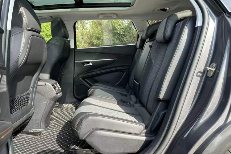 Used Peugeot 5008 2017 380THP 5-Seater Elite Edition