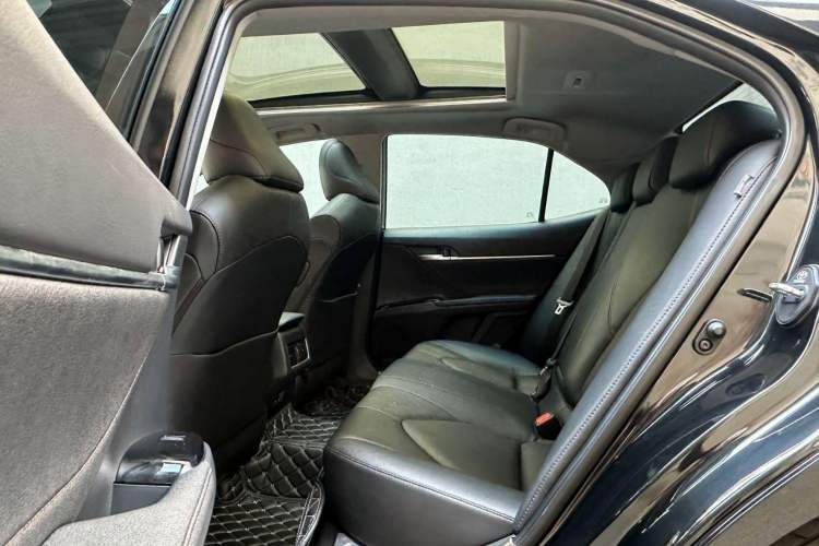 Used Toyota Camry 2021 2.5G Luxury Edition
