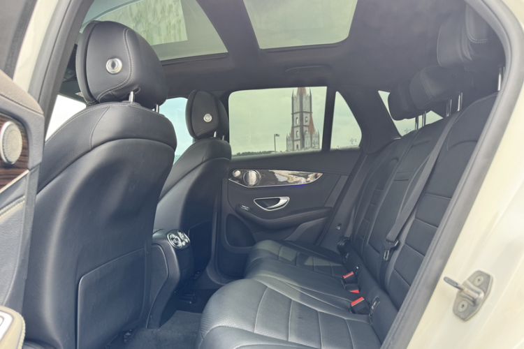 Used Mercedes-Benz GLC 2017 GLC 260 4MATIC Luxury Model
