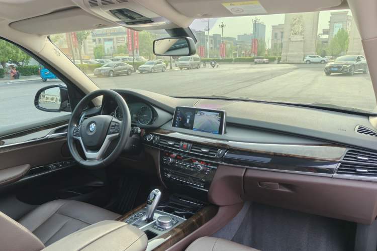 Used BMW X5 2017 xDrive28i
