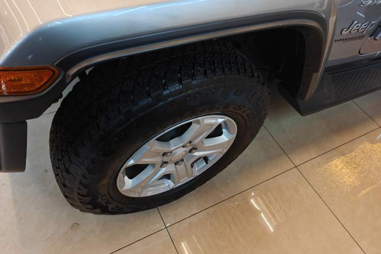 Used Jeep Wrangler 2019 2.0T Sahara 4-Door Version China V Standard Exterior 4