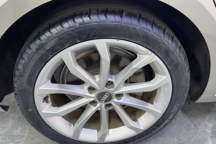 Used Audi A4L 2019 40 TFSI Fashion Edition China VI Emission Standard Exterior 5