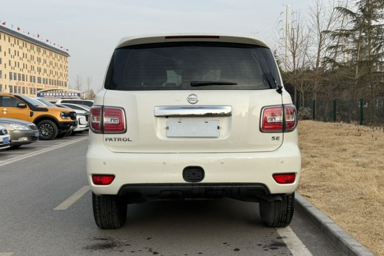 Used Nissan Patrol  Exterior 3