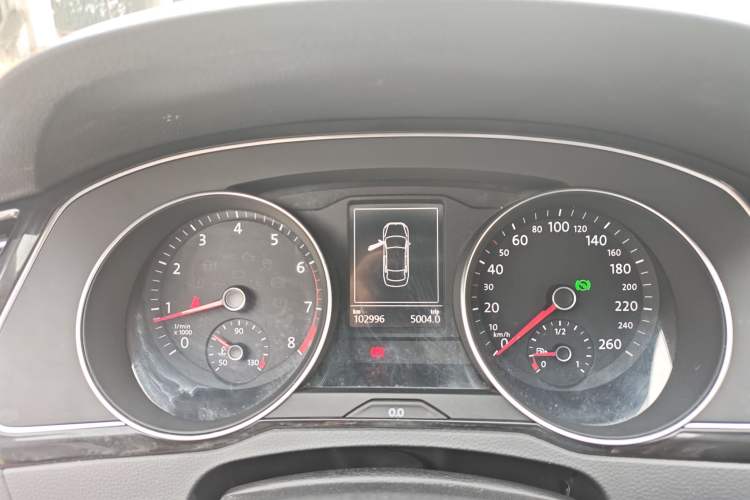 Used Volkswagen Magotan 2017 330TSI DSG Leading Model
