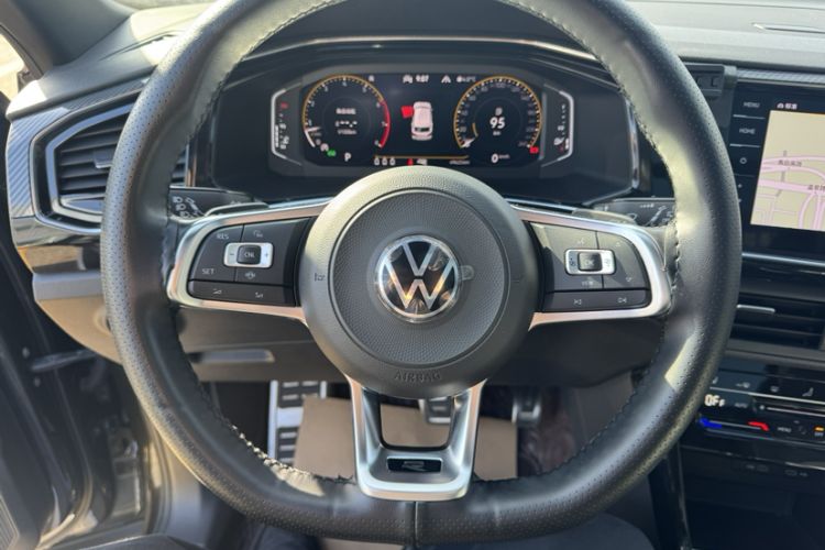 Used Volkswagen Tayron 2021 380TSI All-Wheel Drive R-Line Connected Version Steering Wheel