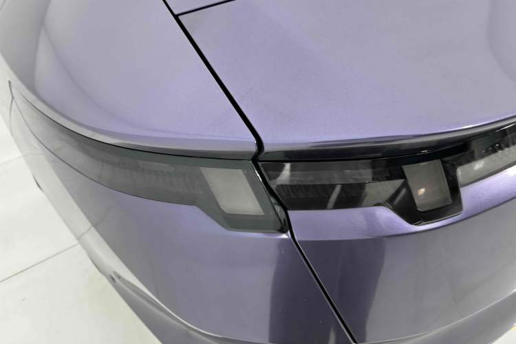 Used Lynk & Co Z10 2025 95 kWh 806 km Range Rear-Wheel Drive Advanced Driver-Assistance System Max
