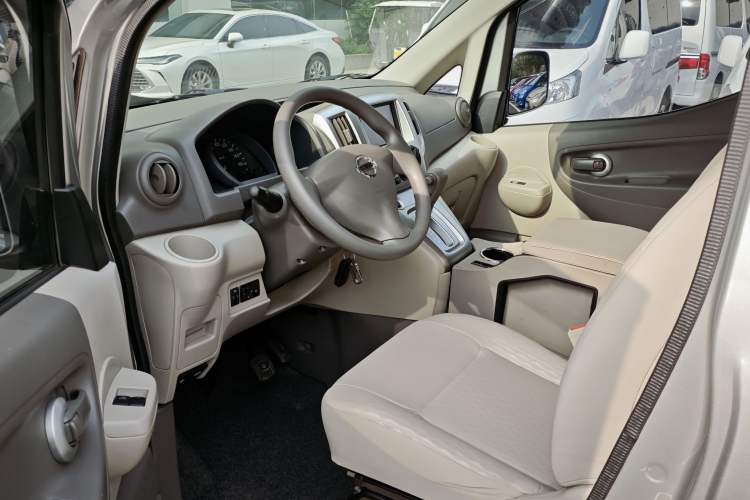Used Nissan NV200 2018 1.6L CVT Luxury Model
