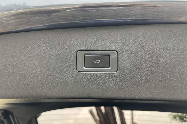 Used EXEED Lingyun 2024 300T Two-Wheel Drive Starlight Edition