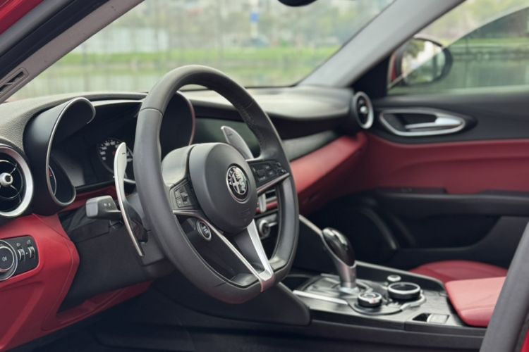 Used Alfa Romeo Giulia 2017 2.0T 280HP Luxury Edition