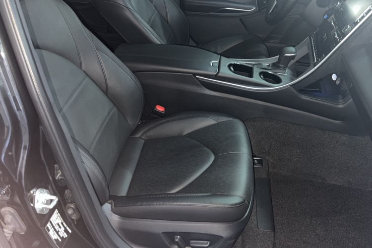 Used Toyota Avalon 2019 2.0L Luxury Edition China VI Standard
