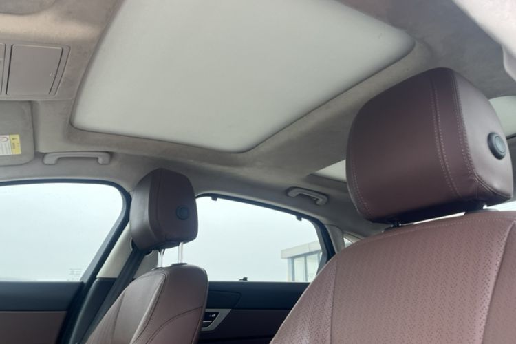 Used Jaguar XFL 2020 XFL 2.0T P250 Four-Wheel Drive Luxury Edition Interior 1