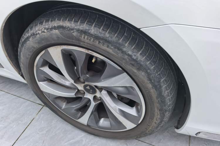 Used DS 5LS 2014 1.6T Luxury Edition THP160