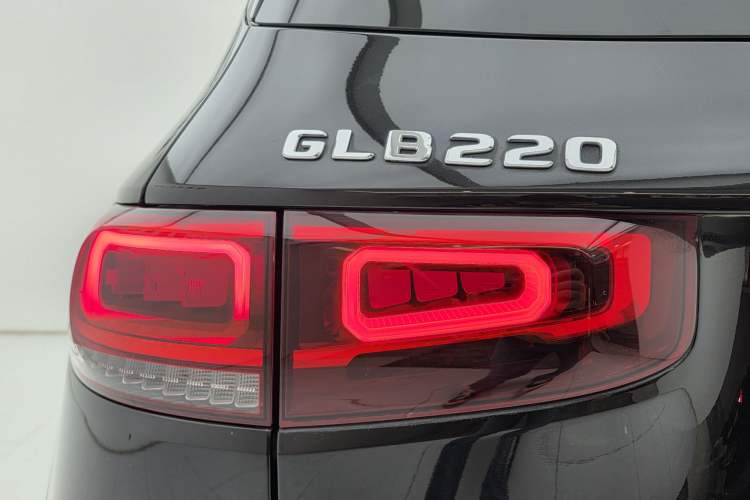 Used Mercedes-Benz GLB 2023 GLB 220 Fashion Model