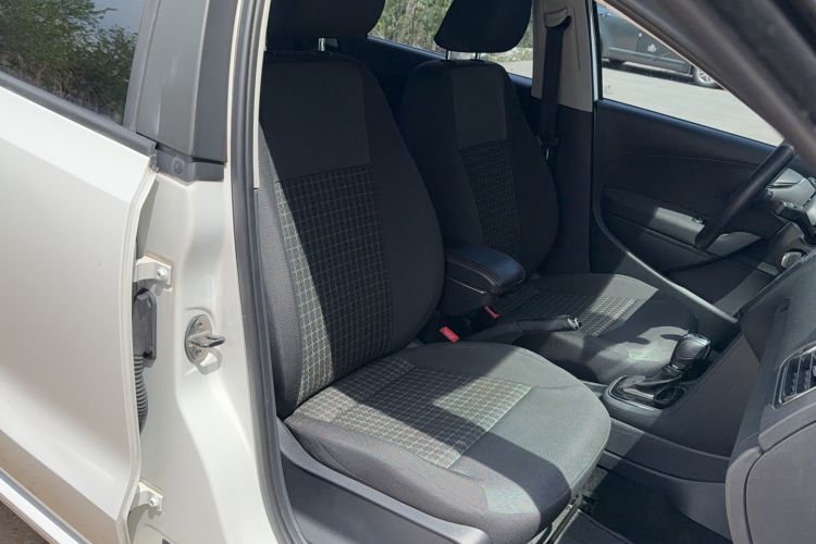 Used Volkswagen Polo 2016 1.6L Automatic Comfort Model