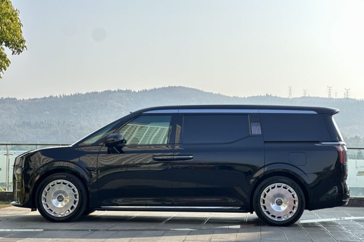 Used Zeekr 009 2024 GAC Trumpchi
