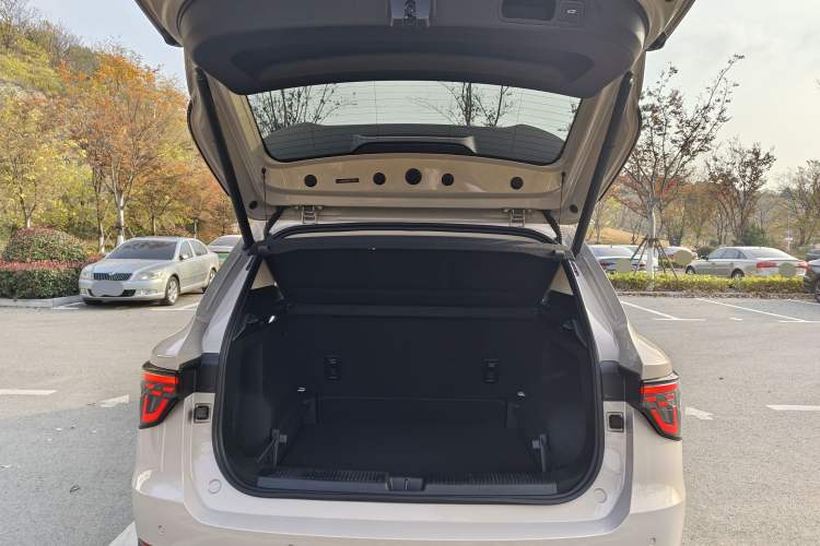 Used MG ES5 2025 525max Rear-Drive Intelligent Driving Version
