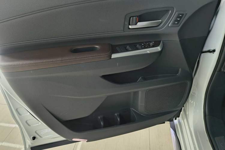 Used Toyota Granvia 2024 2.5L Hybrid Prestige PLUS Four-Wheel Drive Version