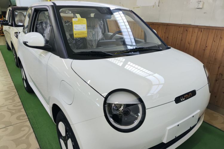 Used CHANGAN NEVO Lumin 2024 130km Qingyue Version Exterior 4