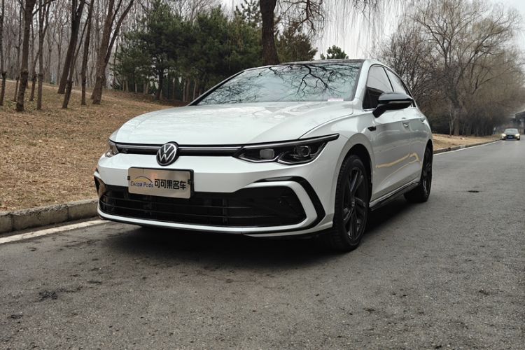 Used Volkswagen Golf 2023 Facelift 280TSI DSG R-Line Lite Interior 1