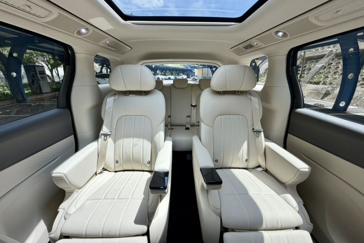 Used VOYAH Dream 2025 PHEV Four-Wheel Drive Excellence Kunpeng Edition
