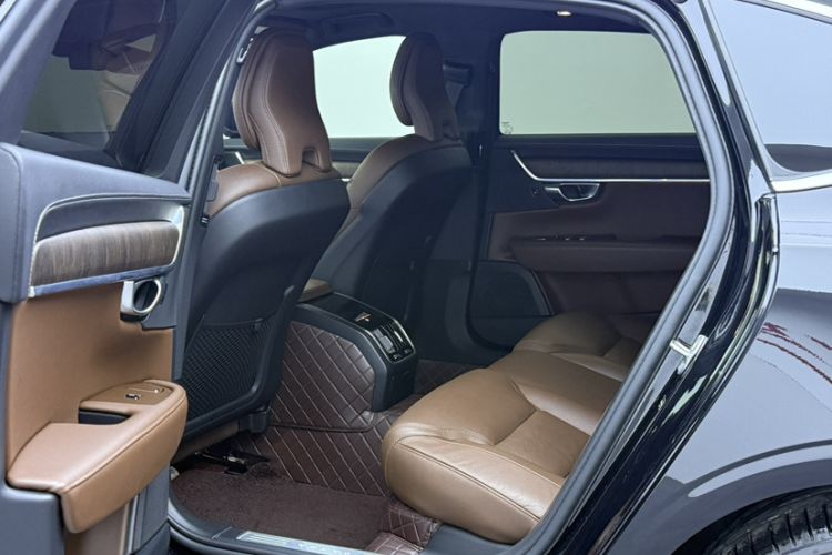 Used Volvo S90 2023 B5 Zhiyuan Luxury Edition