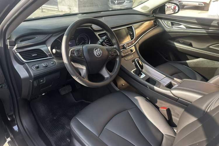 Used Buick LaCrosse 2019 28T Luxury Version