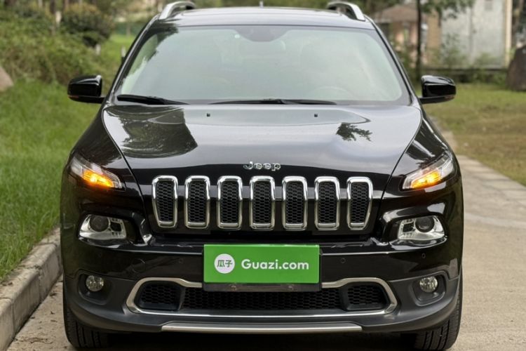 Used Jeep Cherokee 2016 2.4L Professional Smart Version