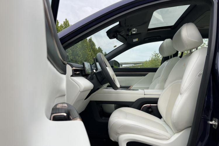 Used Dongfeng eπ eπ008 2024 210Max Range-Extended Version 6 Seats